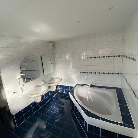 Pension No.9 Пархим Экстерьер фото